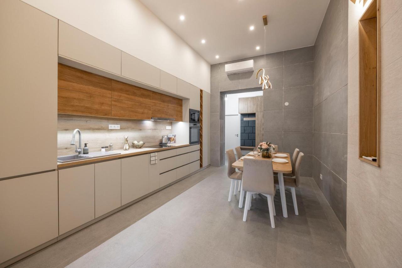 Luxurious & Spacious Central Residence With Balcony Βουδαπέστη Εξωτερικό φωτογραφία